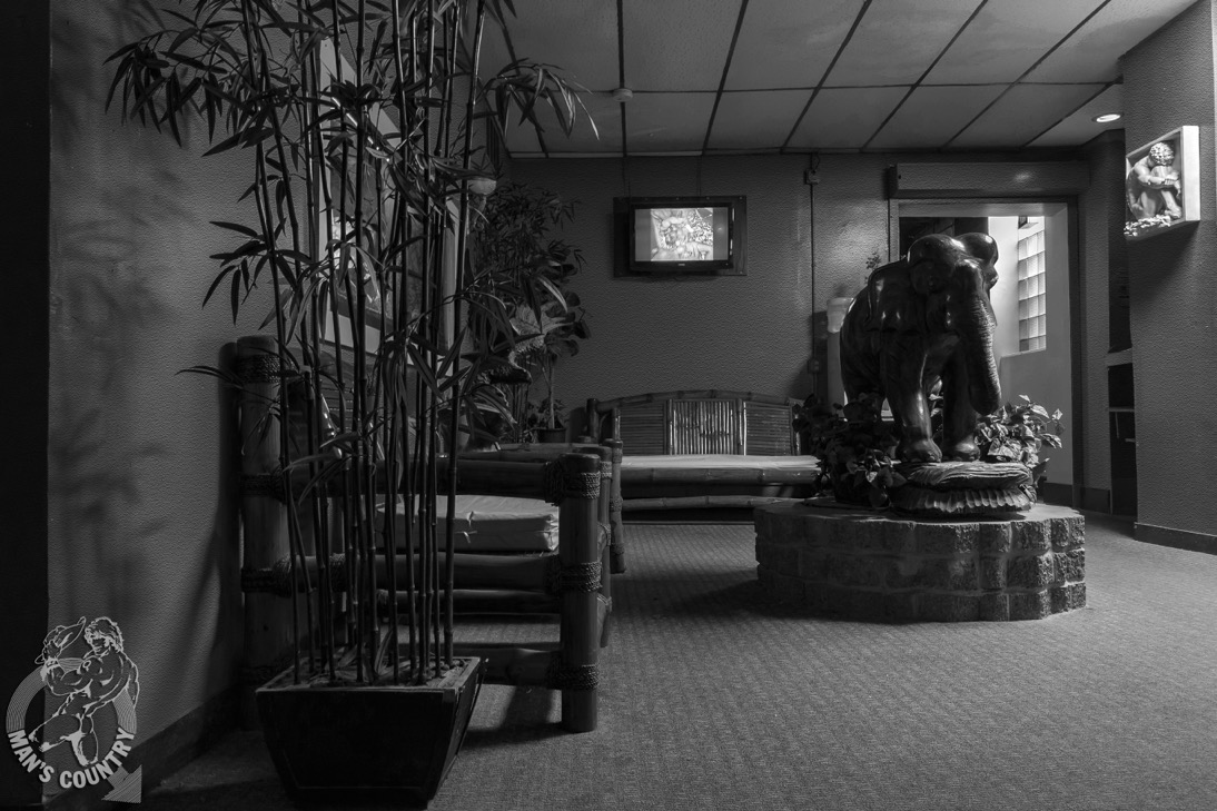  Main Lobby 